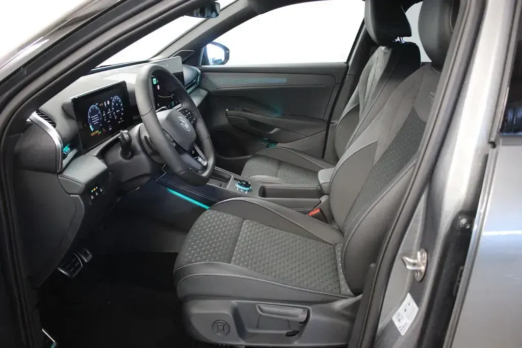 Neu VW T-Roc R-line 150 PS (110 kW) 2026 Grau SUV