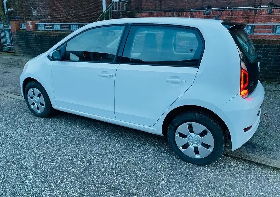 Gebraucht VW up! 65 PS (47 kW) 2021 Weiß Kleinwagen