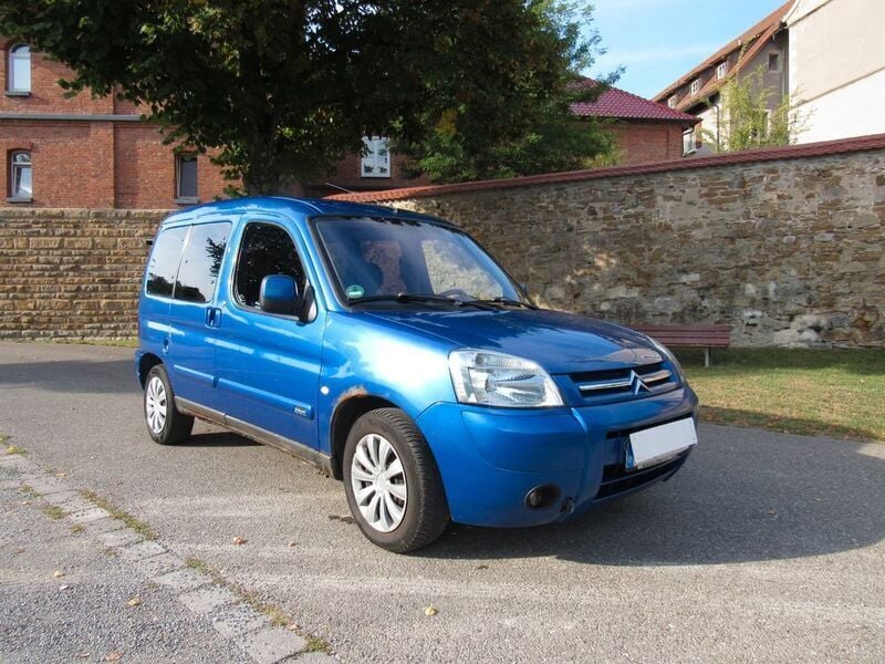 Blau Gebraucht 2005 Citroën Berlingo Van / Kleinbus | 1.499 € (Superpreis) - Bild 1/4