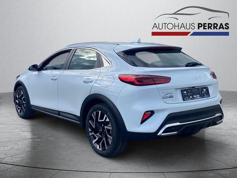 Neu Kia XCeed 150 PS (110 kW) 2026 Casa white SUV
