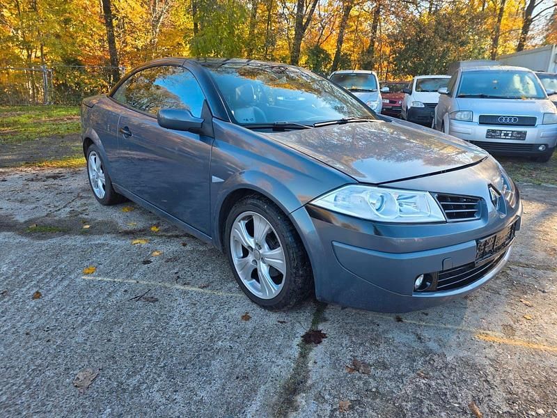 Gebraucht Renault Mégane Cabriolet Dynamique 131 PS (96 kW) 2006 Grau Cabrio