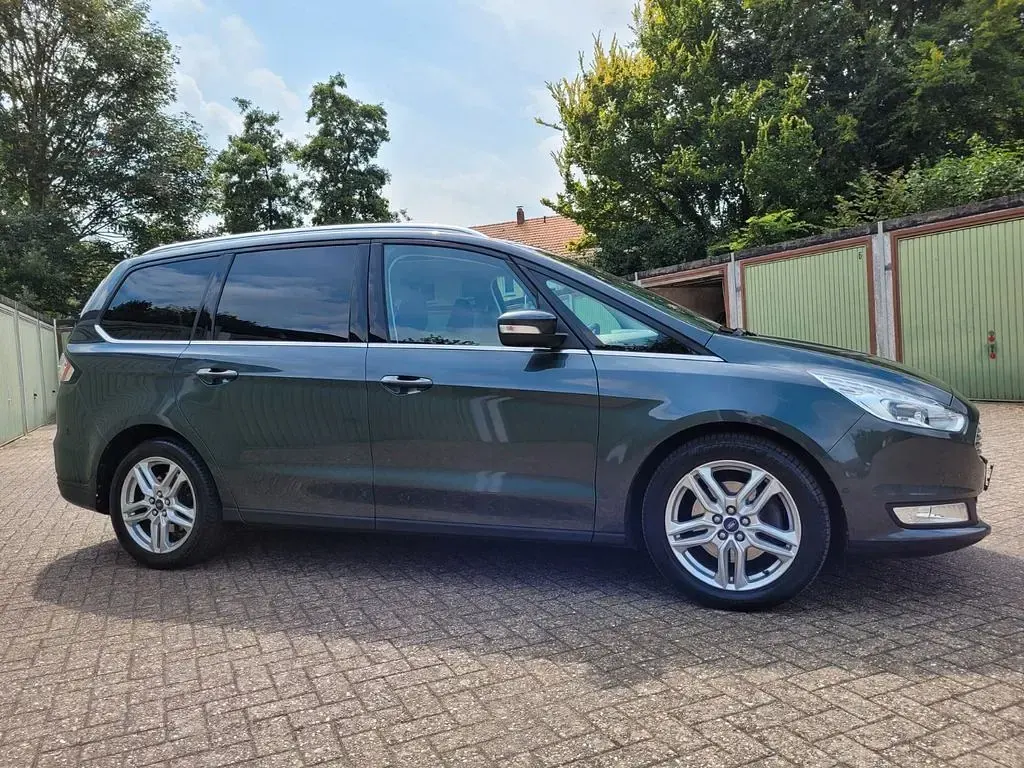 Gebraucht Ford Galaxy Titanium 150 PS (110 kW) 2019 Grün Van / Kleinbus