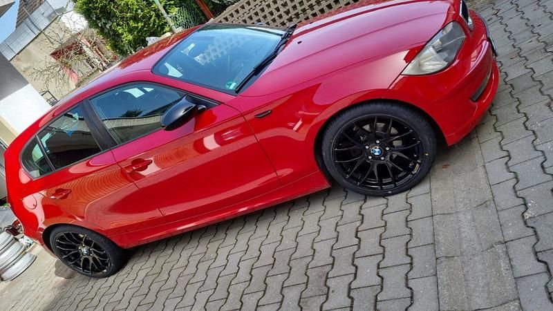 Gebraucht BMW 116 115 PS (84 kW) 2007 Rot Kleinwagen