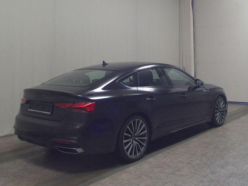 Gebraucht Audi A5 Sportback Advanced 204 PS (150 kW) 2022 Brillantschwarz Kleinwagen