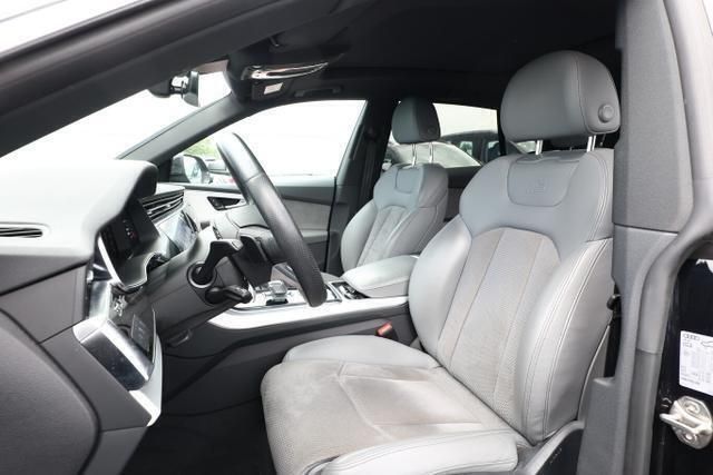 Gebraucht Audi Q8 S-Line 286 PS (210 kW) 2021 Orca schwarz metallic orca schwarz metallic SUV