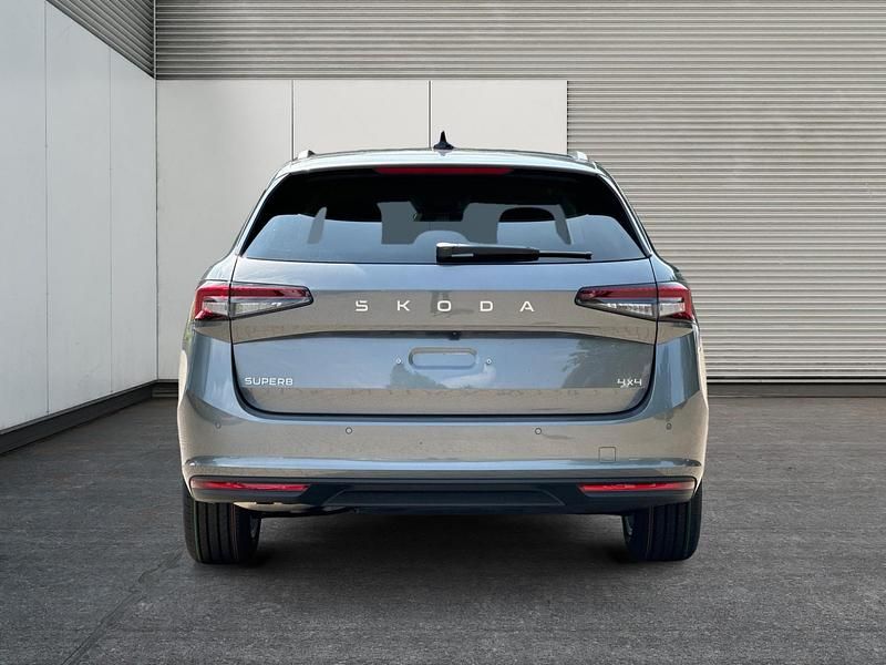 Neu Skoda Superb Selection 193 PS (141 kW) 2025 Kombi