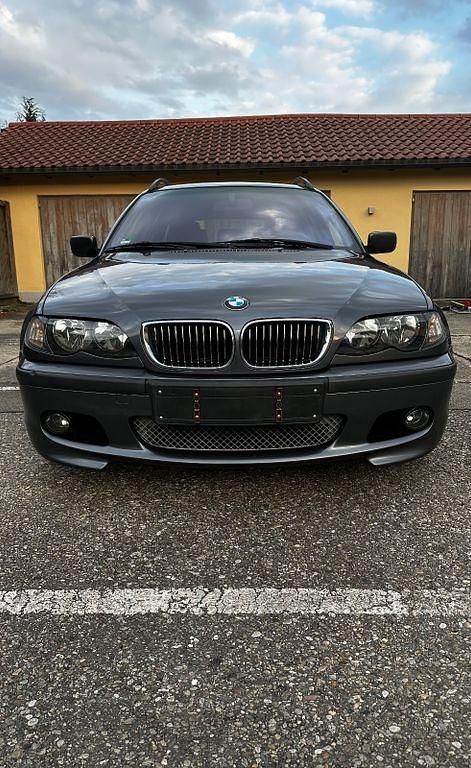 Gebraucht BMW 320 M Sport 170 PS (125 kW) 2002 Grau Kombi