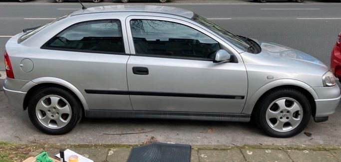 Gebraucht Opel Astra 84 PS (61 kW) 2000 Silber Kleinwagen