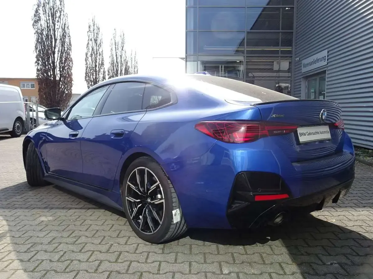 Gebraucht BMW 430 M Sport 258 PS (189 kW) 2025 Portimaoblau met. Coupé