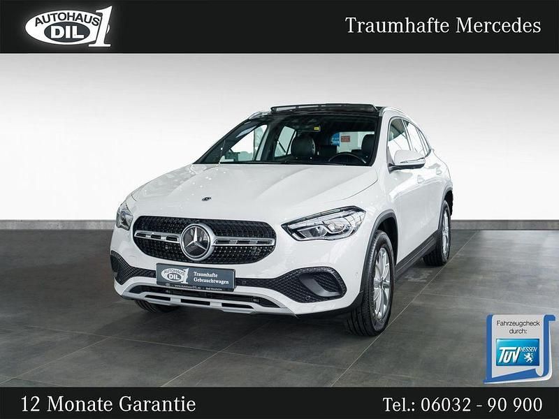 Gebraucht Mercedes GLA200 163 PS (119 kW) 2020 Polarweiss SUV