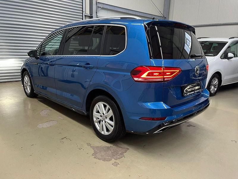 Gebraucht VW Touran R-line 116 PS (85 kW) 2019 Blau Van / Kleinbus