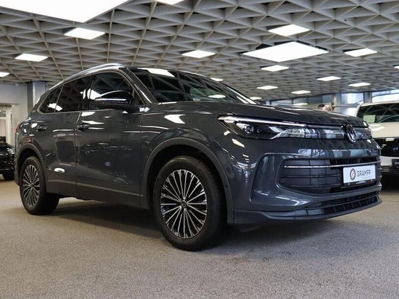 Gebraucht VW Tiguan Pro 150 PS (110 kW) 2024 Grau SUV