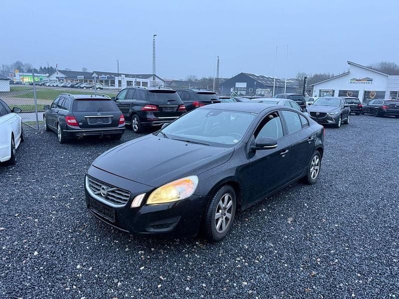 Schwarz Gebraucht 2011 Volvo S60 Kinetic Limousine | 5.200 € (Guter Preis) - Bild 1/4