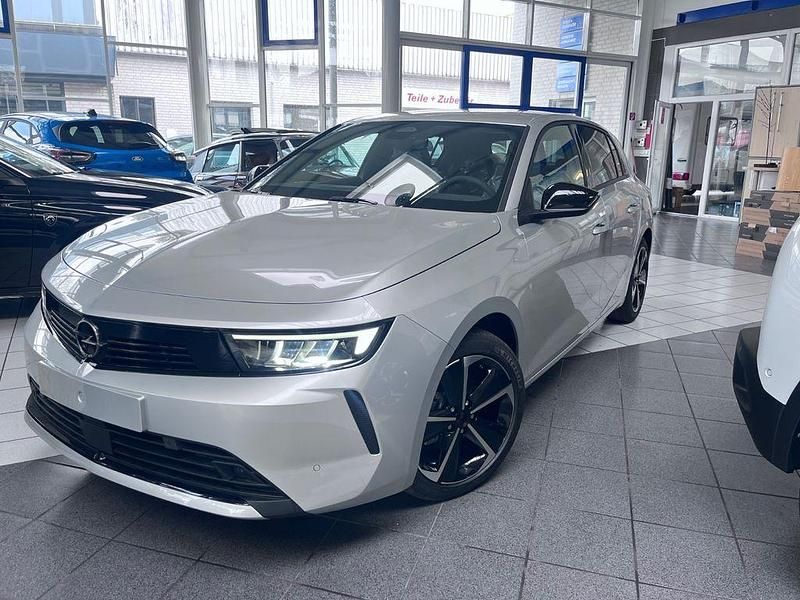 Neu Opel Astra Edition 131 PS (96 kW) 2025 Grau Limousine