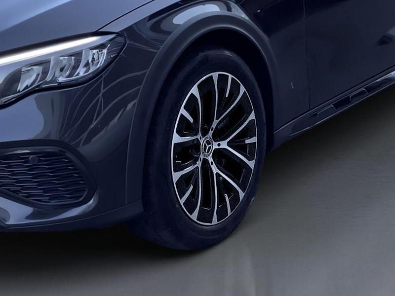 Gebraucht Mercedes E300 Night 313 PS (230 kW) 2025 Grau Limousine