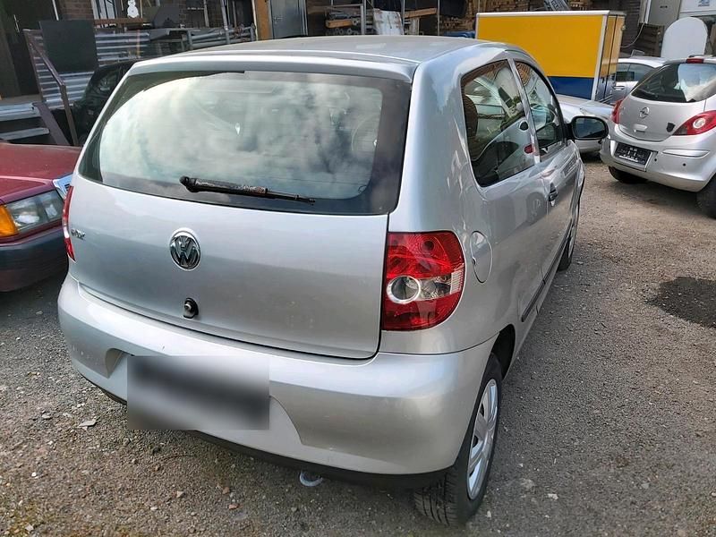 Usata VW Fox 55 CV (40 kW) 2007 Argento Utilitaria