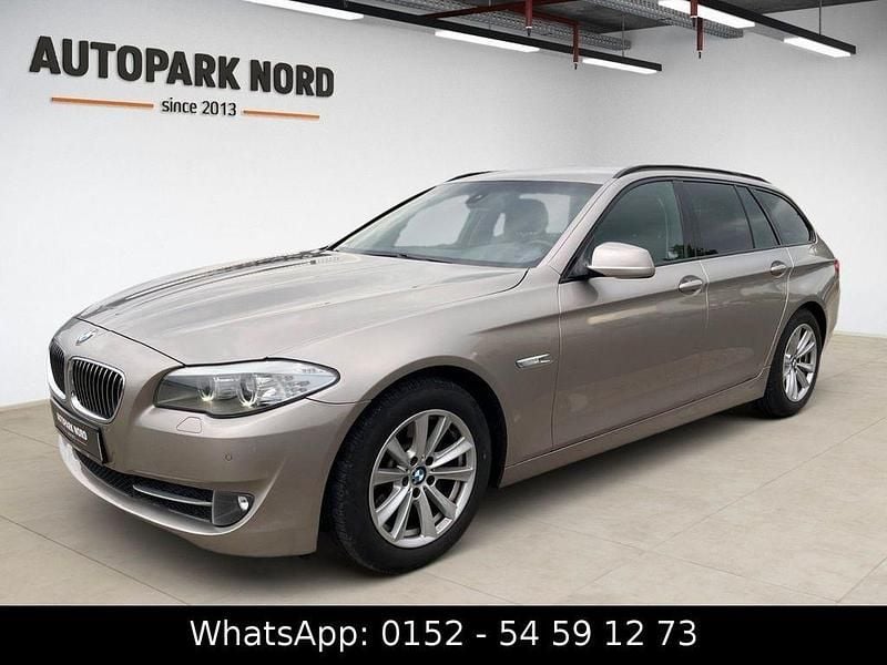 Silber Gebraucht 2012 BMW 525 Shadowline Kombi | 8.999 € (Superpreis) - Bild 1/4