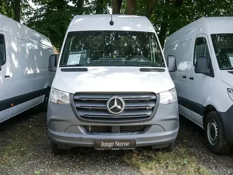 Używany Mercedes Sprinter 170 KM (125 kW) 2023 Biały Van