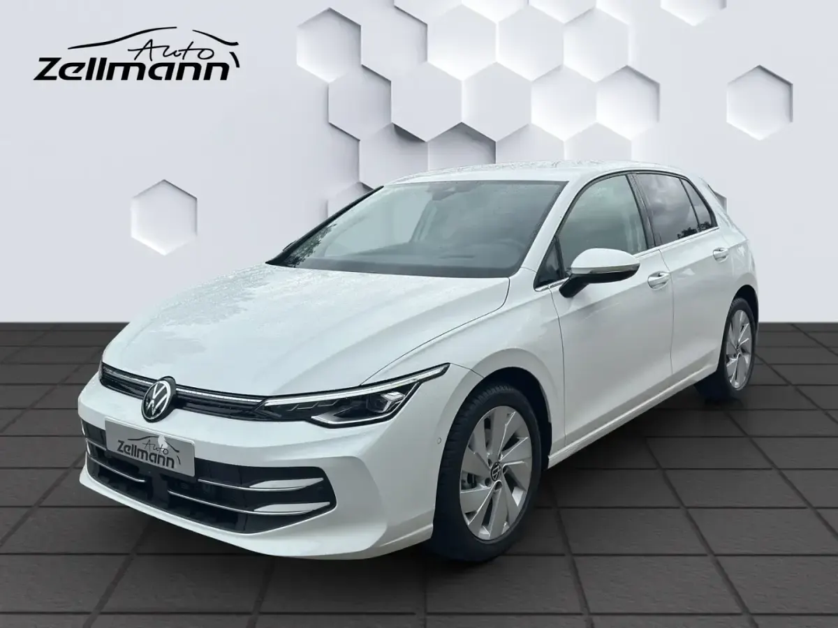 Gebraucht VW Golf VIII Style 150 PS (110 kW) 2025 Limousine