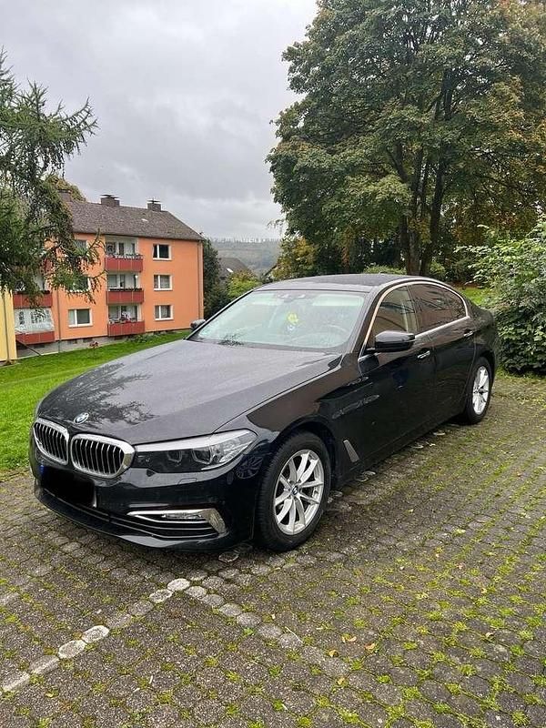 Gebraucht BMW 520 Luxury Line 190 PS (139 kW) 2017 Schwarz Kombi