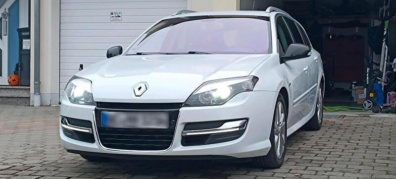 Weiß Gebraucht 2015 Renault Laguna III LIMITED Kombi | 6.400 € (Fairer Preis) - Bild 1/4