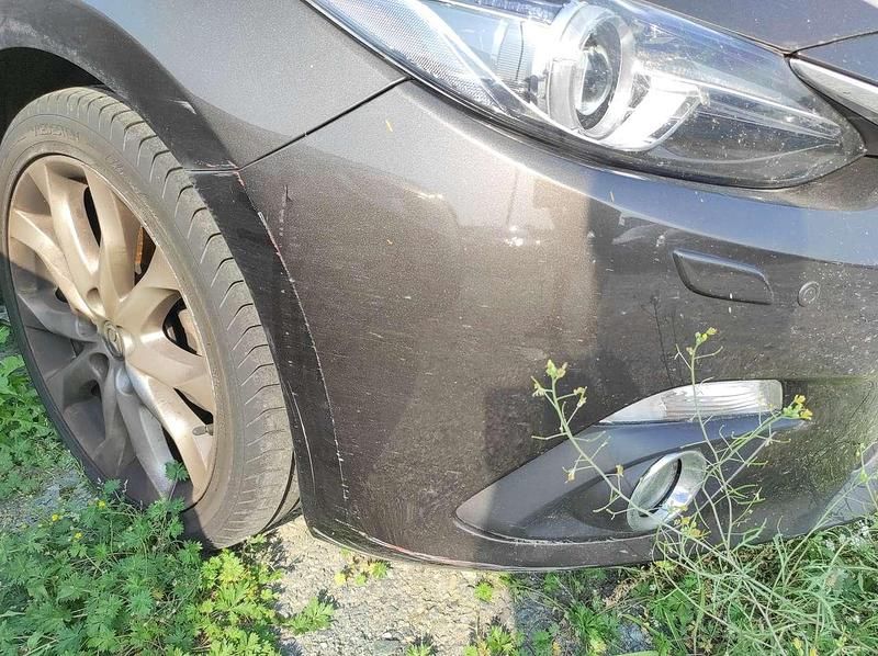 Gebraucht Mazda 3 Sports-Line 120 PS (88 kW) 2014 Titanium flash Kleinwagen