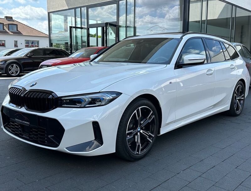 Weiß Gebraucht 2023 BMW 318 M Sport Kombi | 34.890 € (Fairer Preis) - Bild 1/4