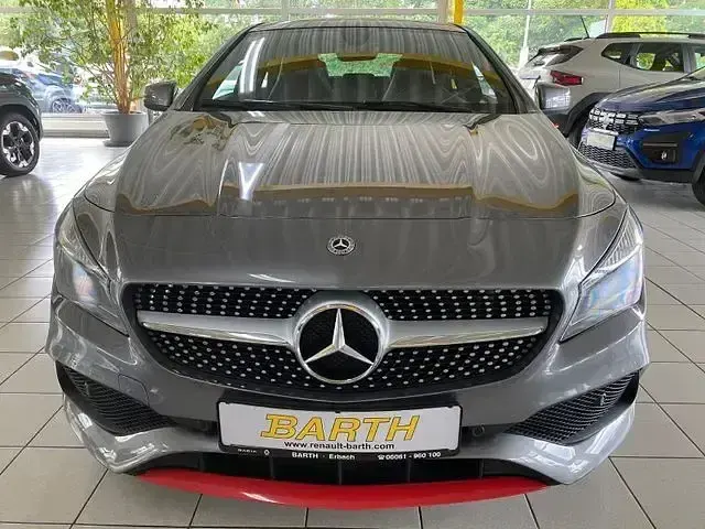 Gebraucht Mercedes CLA220 177 PS (130 kW) 2018 Mountaingrau  met. Limousine