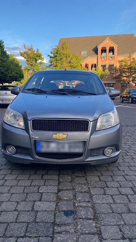 Silber Gebraucht 2009 Chevrolet Aveo Kleinwagen | 2.100 € (Fairer Preis) - Bild 1/4