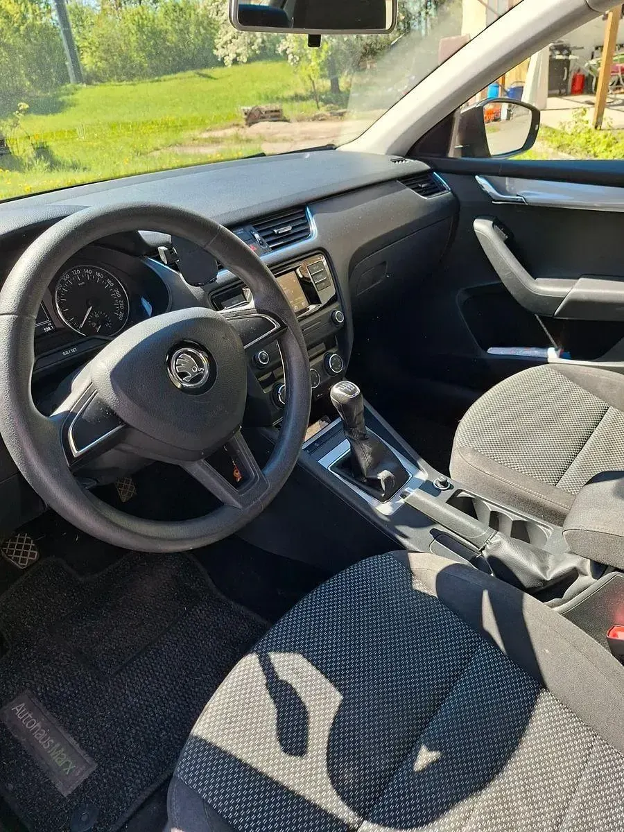 Gebraucht Skoda Octavia Joy 116 PS (85 kW) 2016 Braun Kombi
