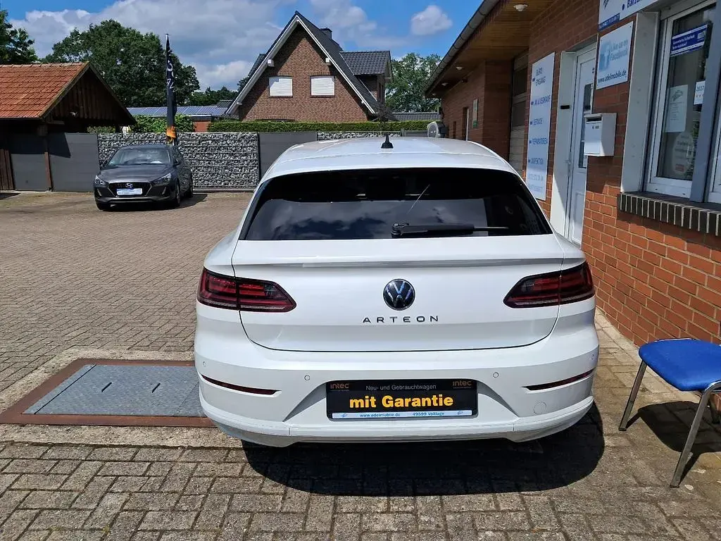 Gebraucht VW Arteon Basis 150 PS (110 kW) 2022 Weiß Limousine
