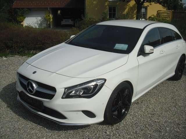 Calcitweiss unilack Gebraucht 2017 Mercedes CLA250 Shooting Brake Kombi | 17.600 € (Fairer Preis) - Bild 1/4