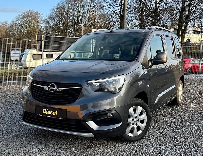 Andere farben Gebraucht 2019 Opel Combo Innovation Van / Kleinbus | 10.990 € (Guter Preis) - Bild 1/4