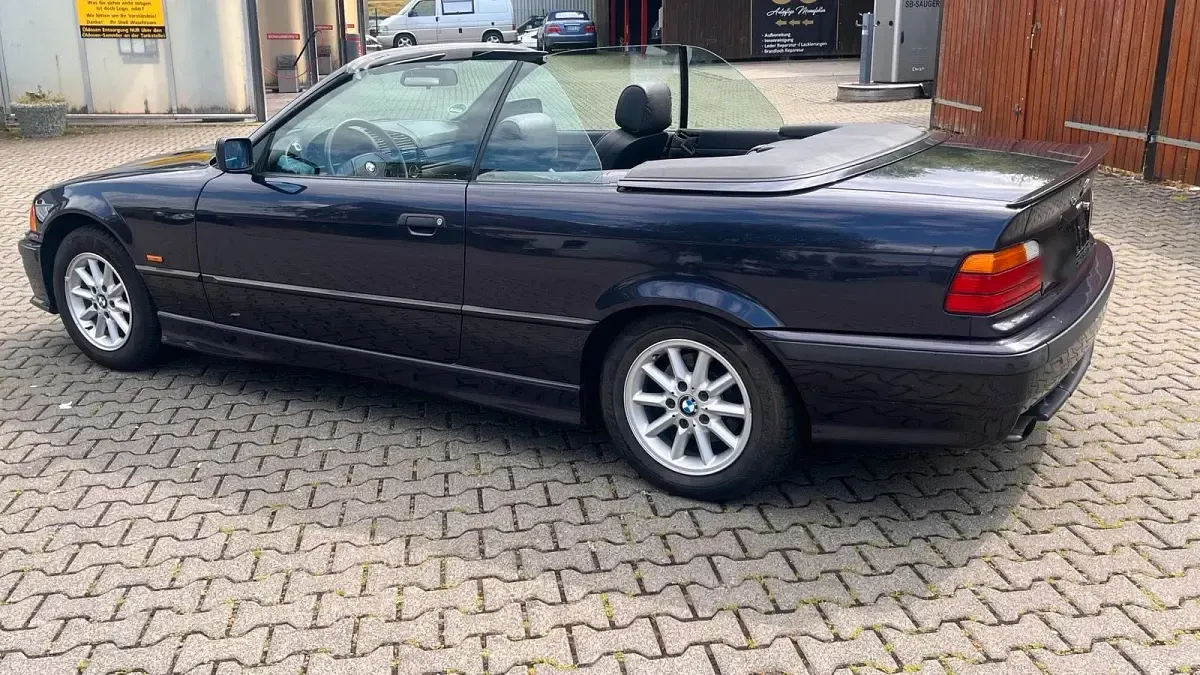 Gebraucht BMW 318 M Sport 118 PS (86 kW) 1997 Violet Cabrio