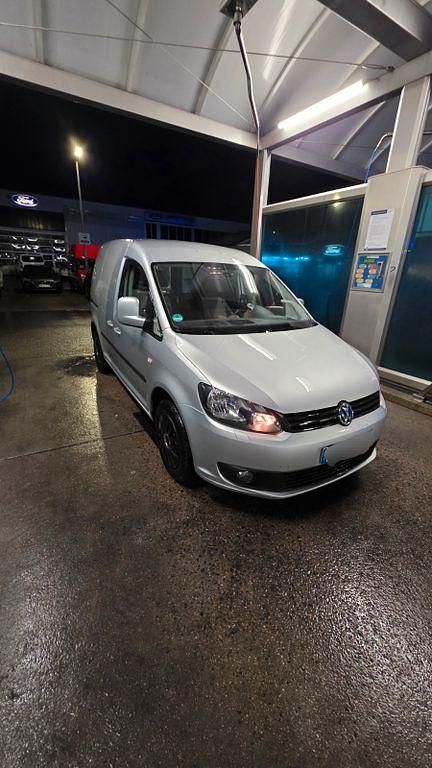 Gebraucht VW Caddy Highline 102 PS (75 kW) 2013 Silber Van / Kleinbus