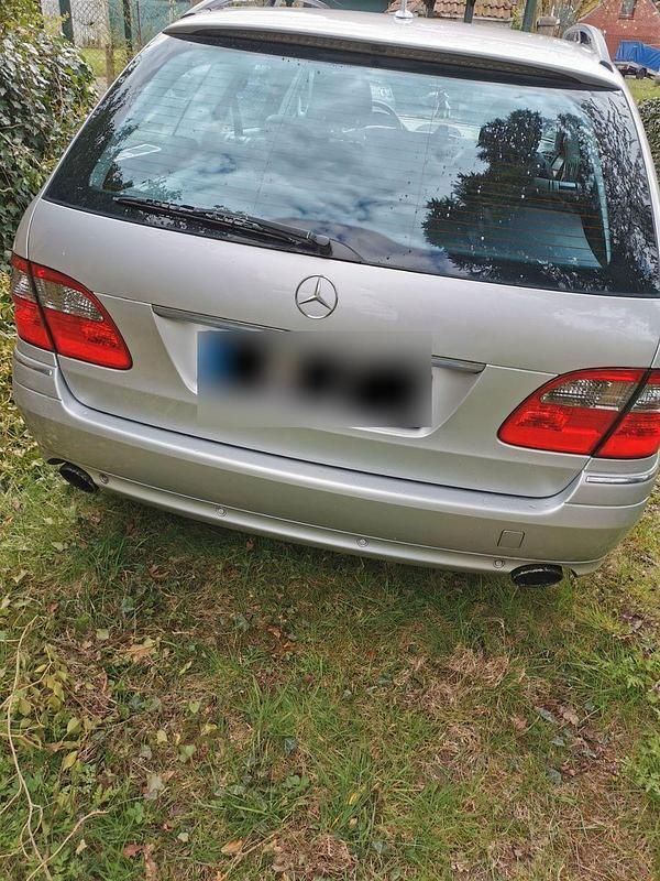 Gebraucht Mercedes E320 Avantgarde 224 PS (164 kW) 2008 Silber Kombi