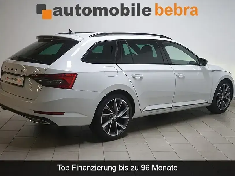 Gebraucht Skoda Superb SportLine 150 PS (110 kW) 2021 Moonweiss Kombi