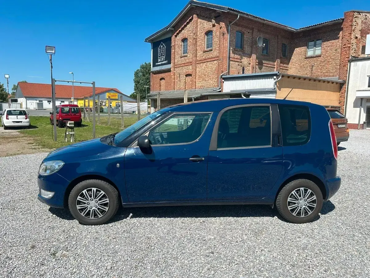 Gebraucht Skoda Roomster Plus Edition 86 PS (63 kW) 2013 Blau Van / Kleinbus