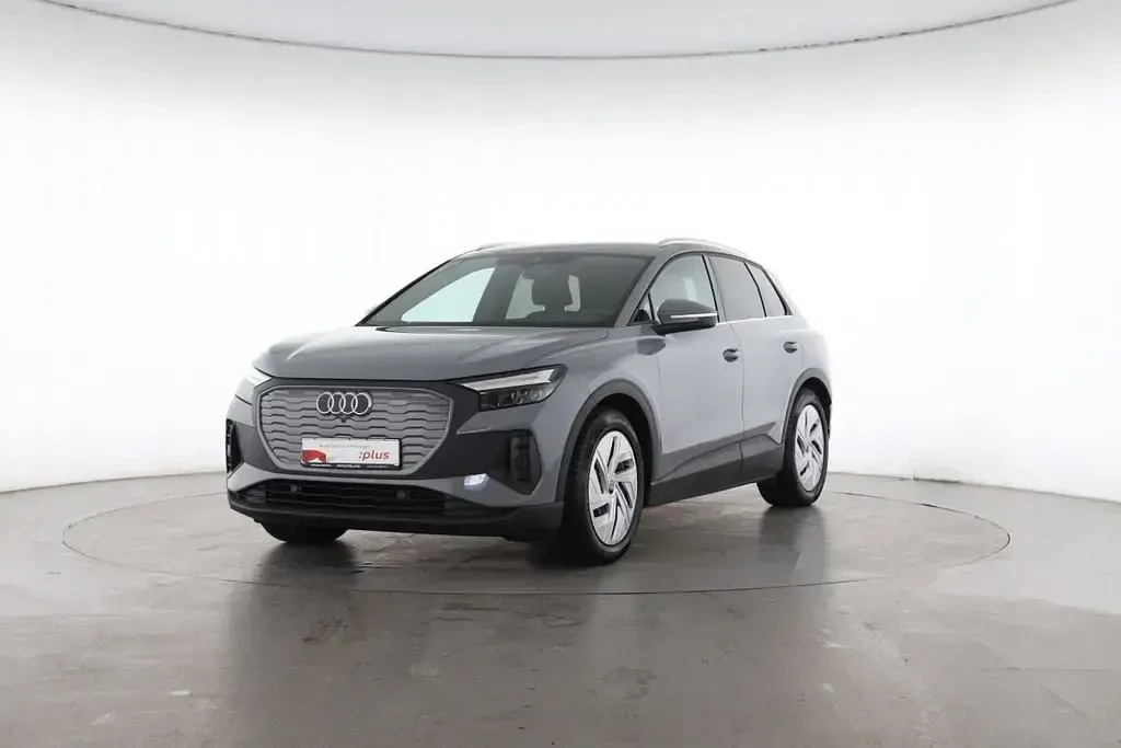 Gebraucht Audi Q4 e-tron Comfort 210 kW (286 PS) 2024 Kieselgrau SUV