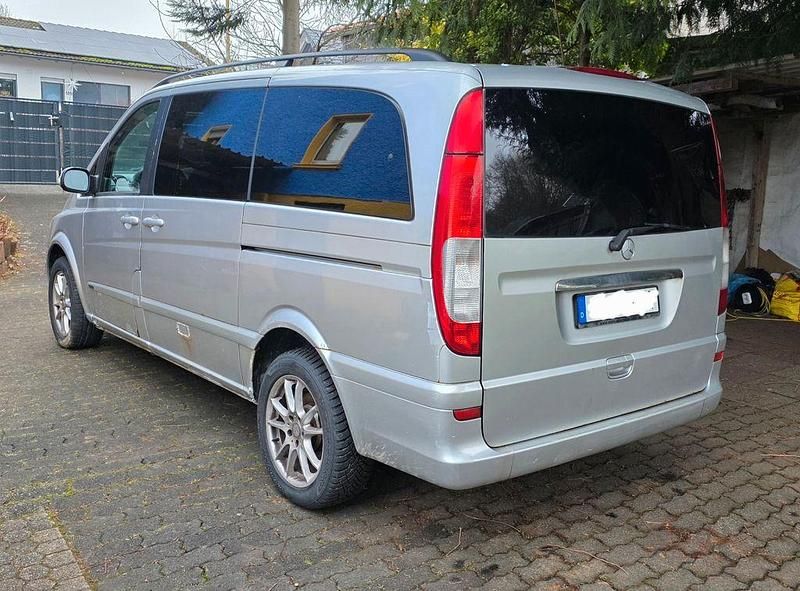 Gebraucht Mercedes Viano 150 PS (110 kW) 2003 Silber Van / Kleinbus