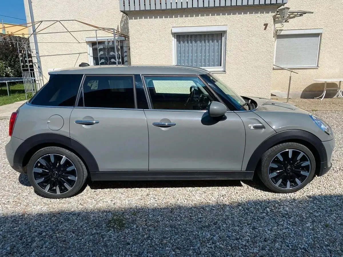 Occasion Mini Cooper D 116 PK (85 kW) 2018 Grijs Hatchback