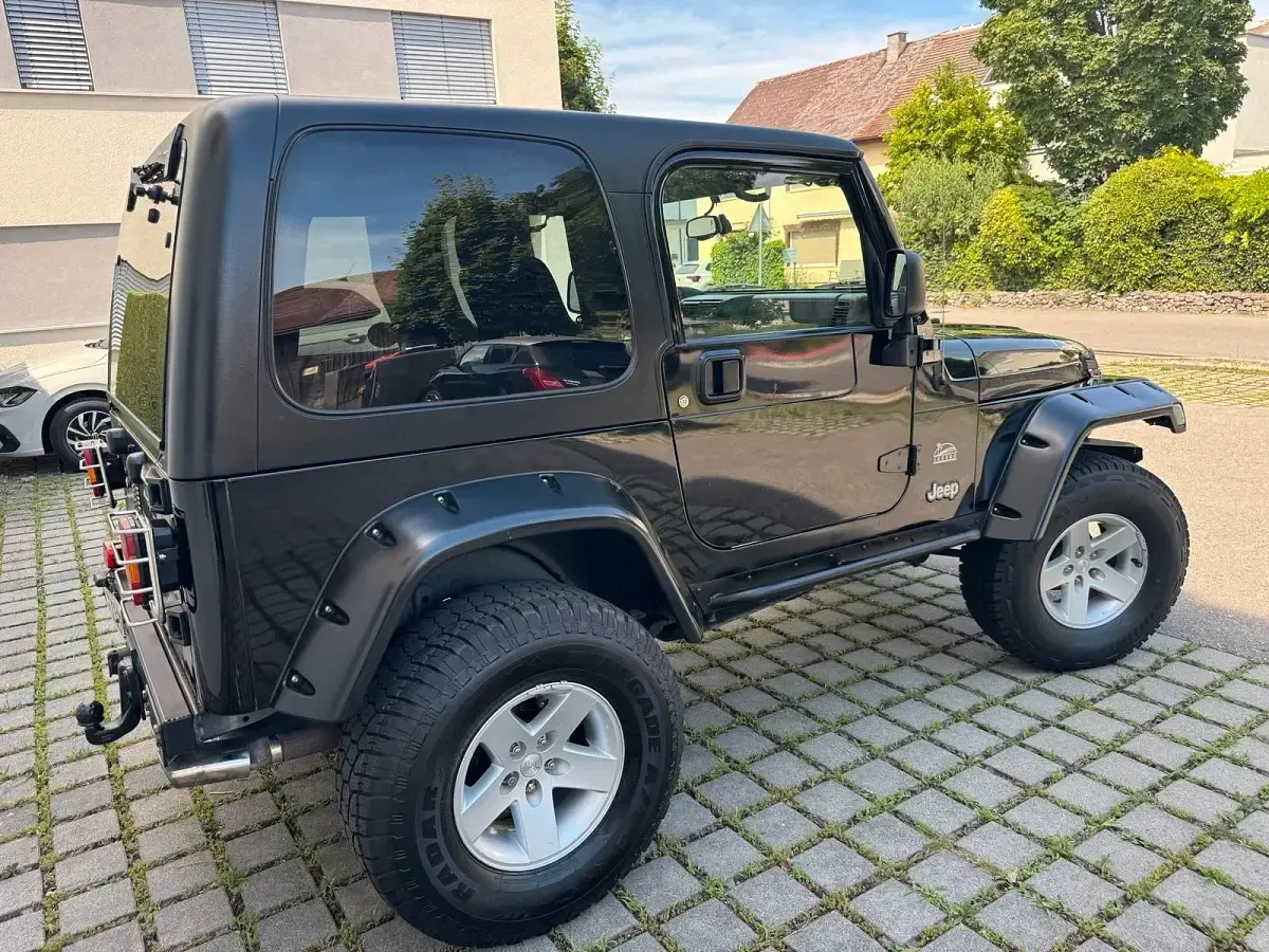 Gebraucht Jeep Wrangler Sahara 177 PS (130 kW) 2003 Schwarz SUV