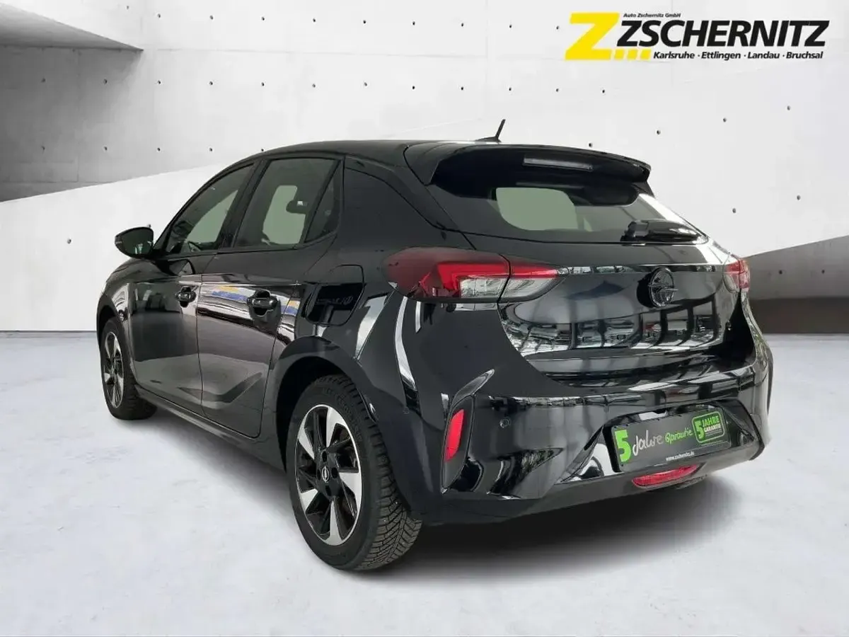 Gebraucht Opel Corsa-e 100 kW (136 PS) 2023 Perla nera/typ aussenverkleidu Kleinwagen