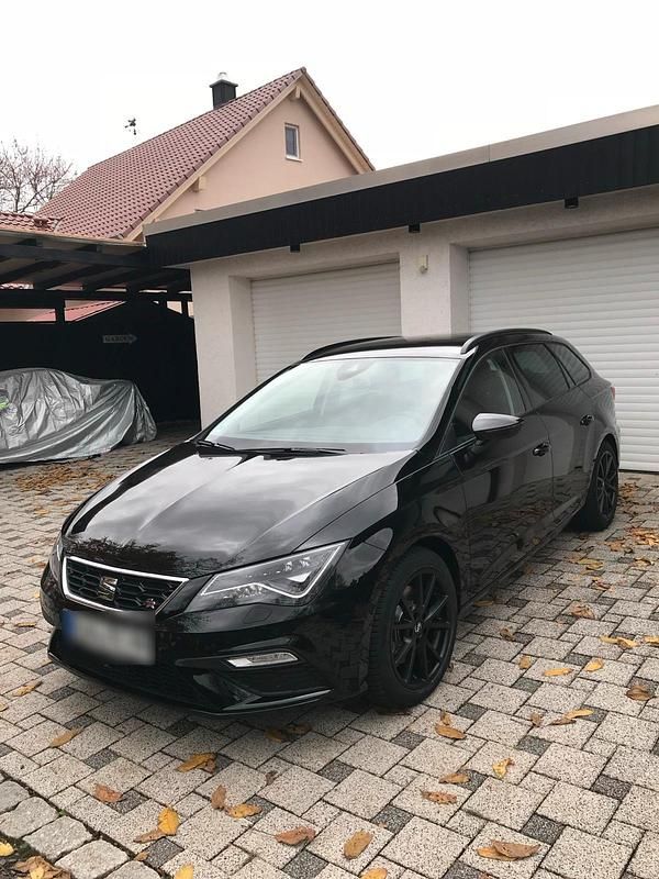 Schwarz Gebraucht 2018 Seat Leon FR Kombi | 19.800 € (Etwas zu teuer) - Bild 1/4