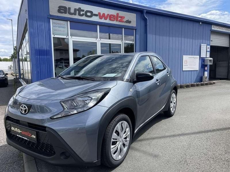Gebraucht Toyota Aygo X Business Edition 72 PS (52 kW) 2025 Grau SUV