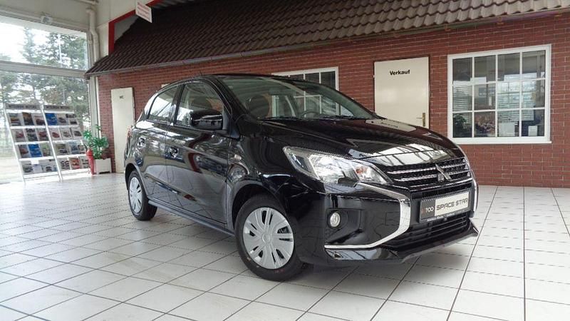 Schwarz Neu 2025 Mitsubishi Space Star Plus Limousine | 15.990 € - Bild 1/4