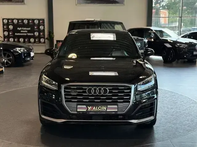 Gebraucht Audi Q2 S-Line 190 PS (139 kW) 2017 Mythosschwarz metallic SUV