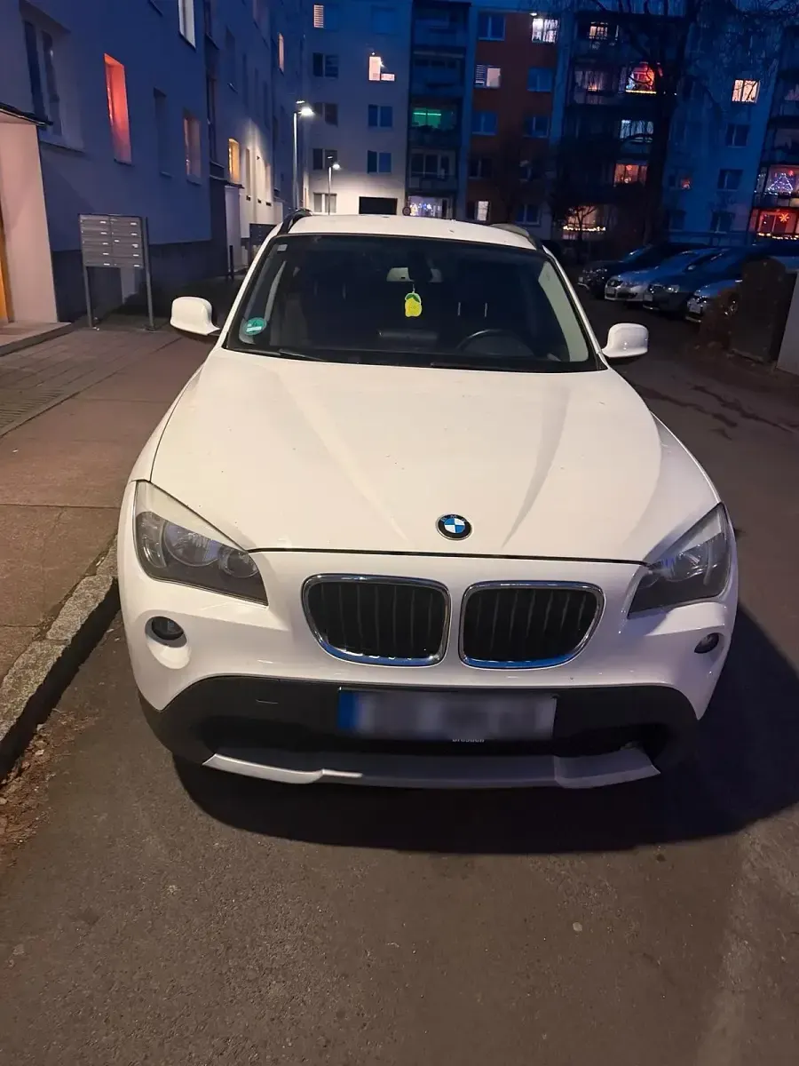 Gebraucht BMW X1 143 PS (105 kW) 2011 Weiß SUV