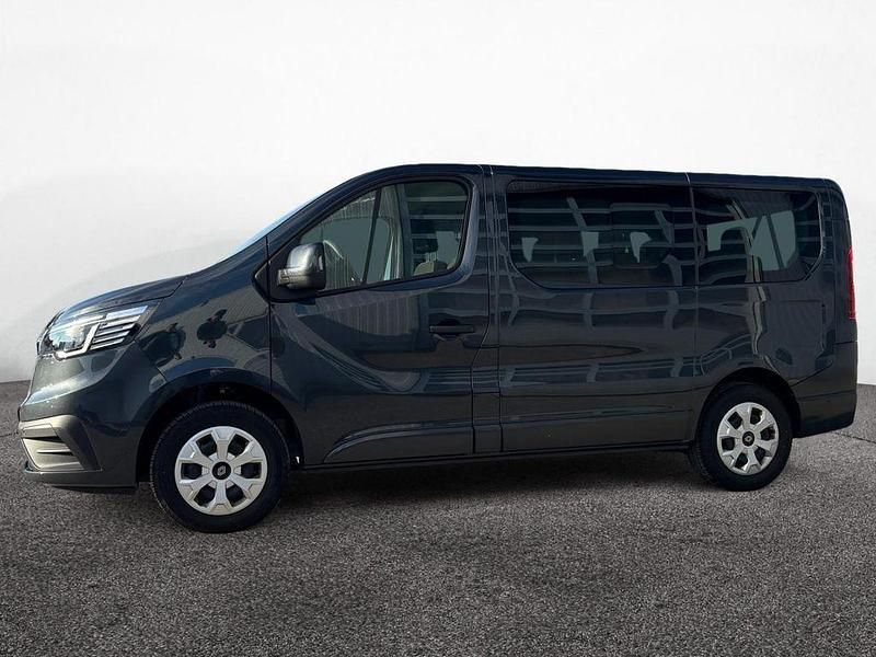 Second-hand Renault Trafic Evolution 150 CP (110 kW) 2024 Gri Monovolum