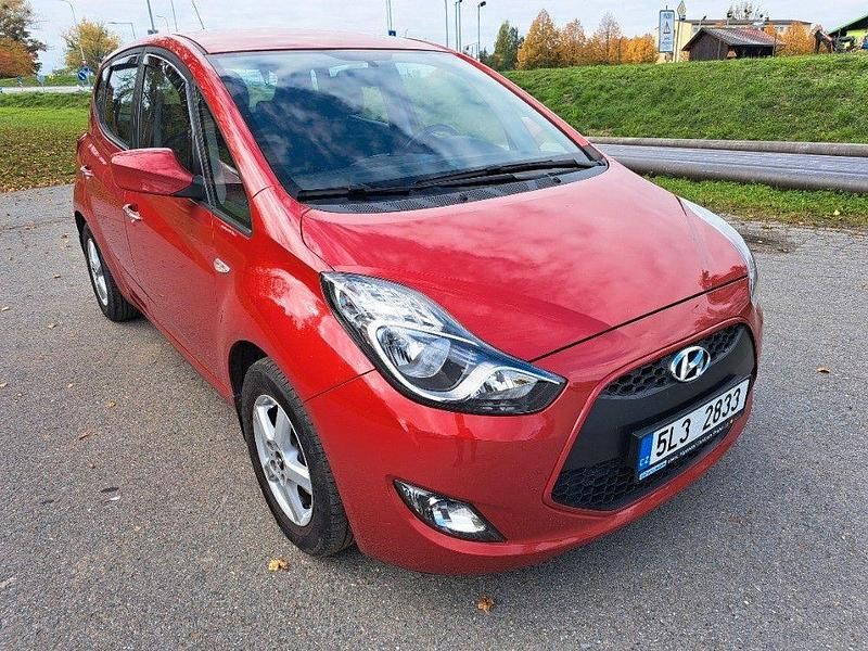 Rot Gebraucht 2016 Hyundai ix20 Classic Van / Kleinbus | 5.500 € (Superpreis) - Bild 1/4